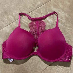 VS Bra. 34C.